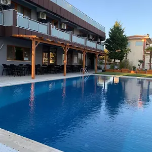 oteli̇ zi̇yaret edi̇n